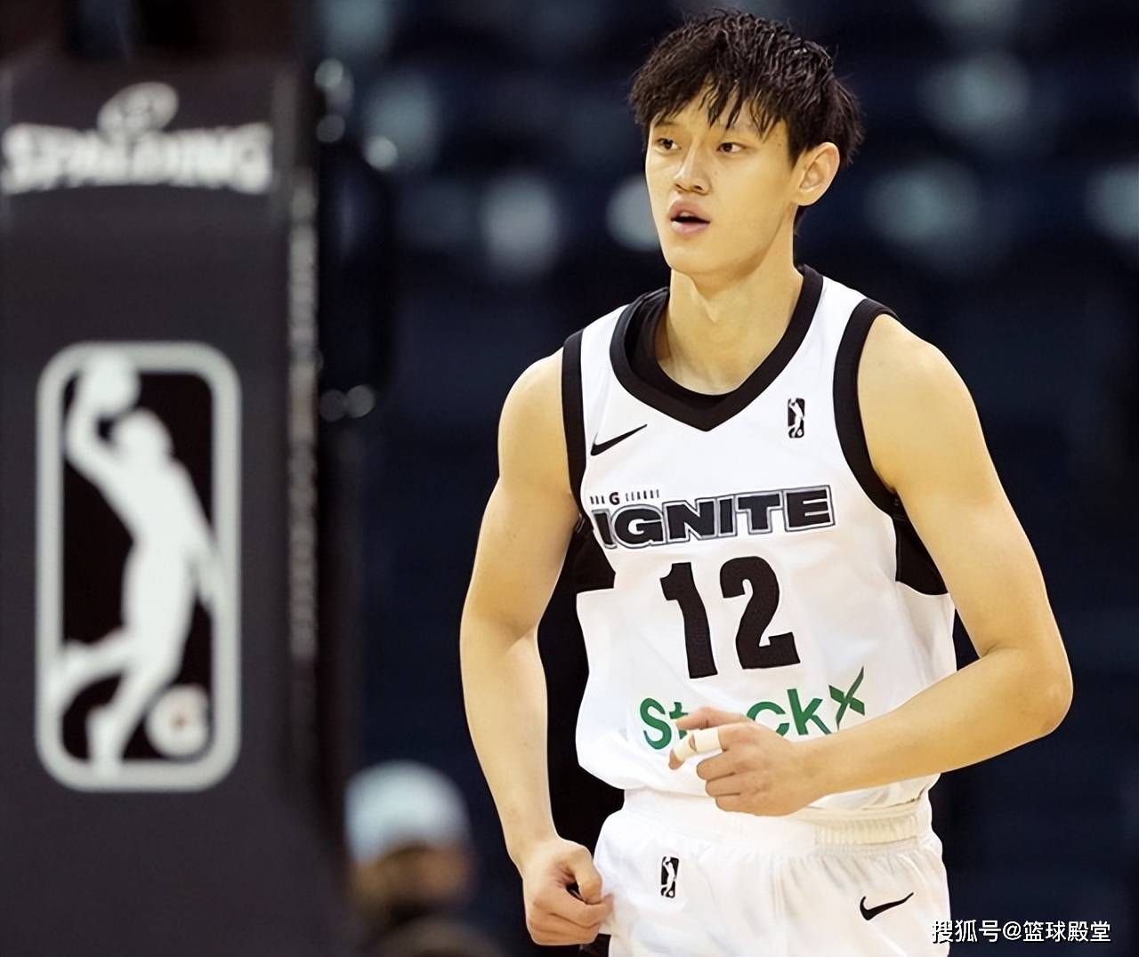 英雄联盟全球总决赛-关于里程碑夜！广东宏远更衣室发声，NBA常规赛国际比赛日刷纪录，管理层满意，球探报告显示潜力的信息