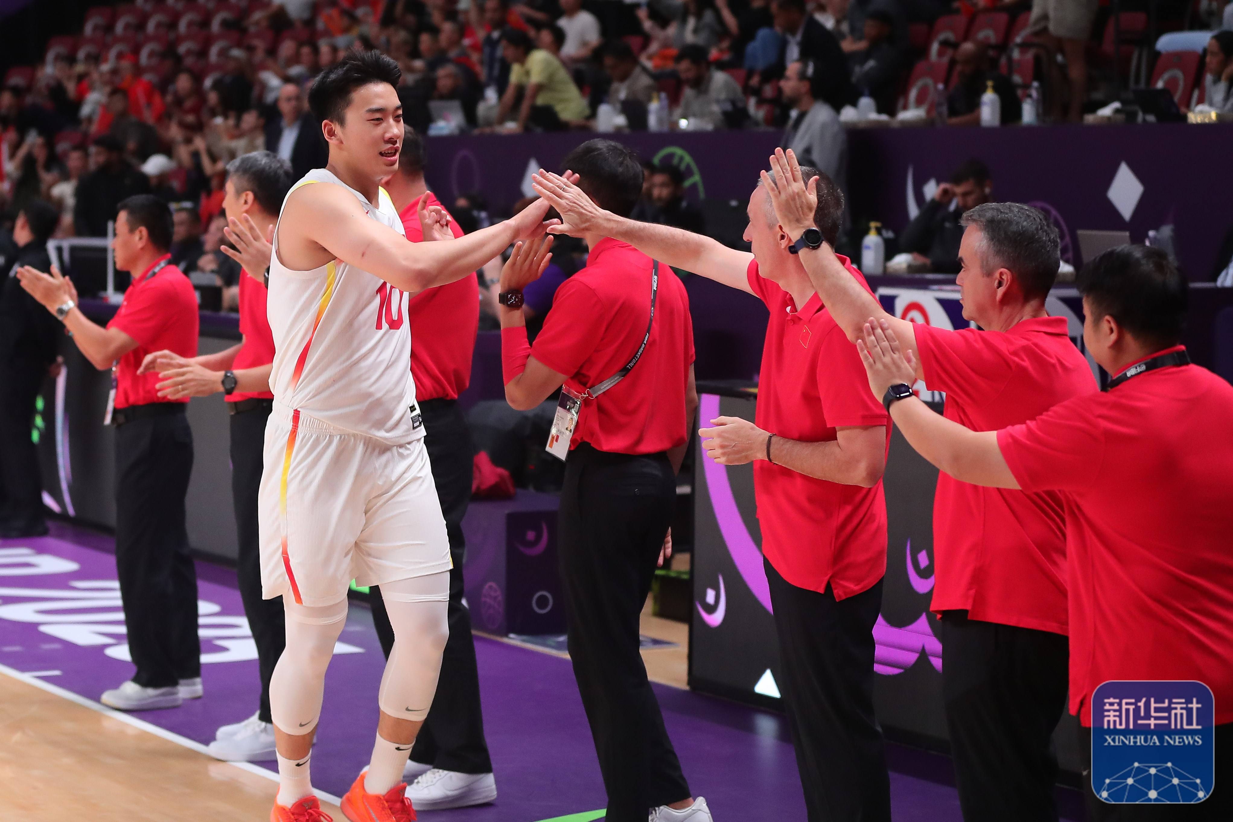 英雄联盟全球总决赛-包含北京国安迎欧篮联关键赛；集结日内部沟通；赛场秩序良好；纪律约束更严格的词条