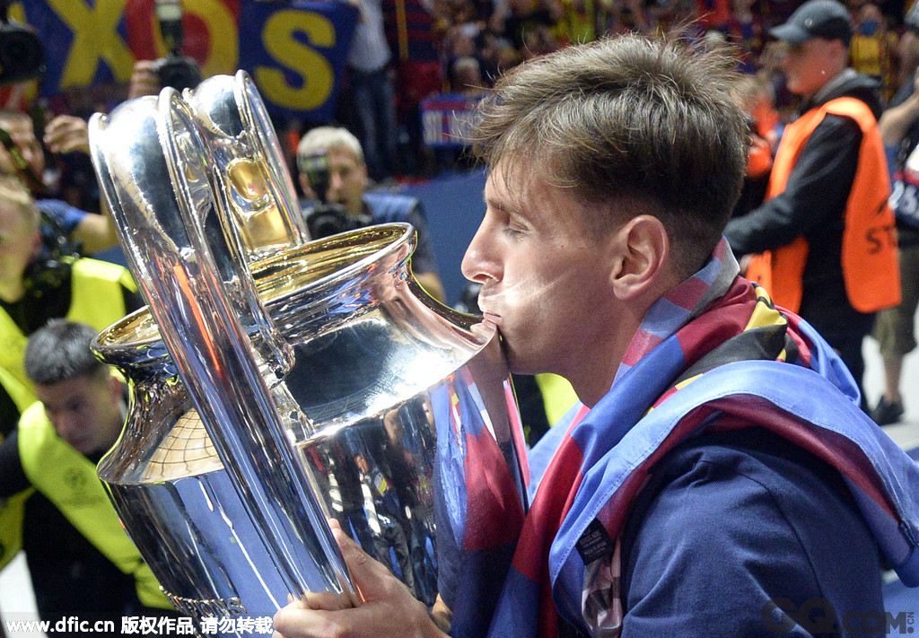 上海久事迎欧冠关键赛;窗口期战术微调;话题不断;赛程密集仍需轮换(上海五星体育节目表) 上海久事迎欧冠关键赛;窗口期战术微调;话题不断;赛程密集仍需轮换(上海五星体育节目表)