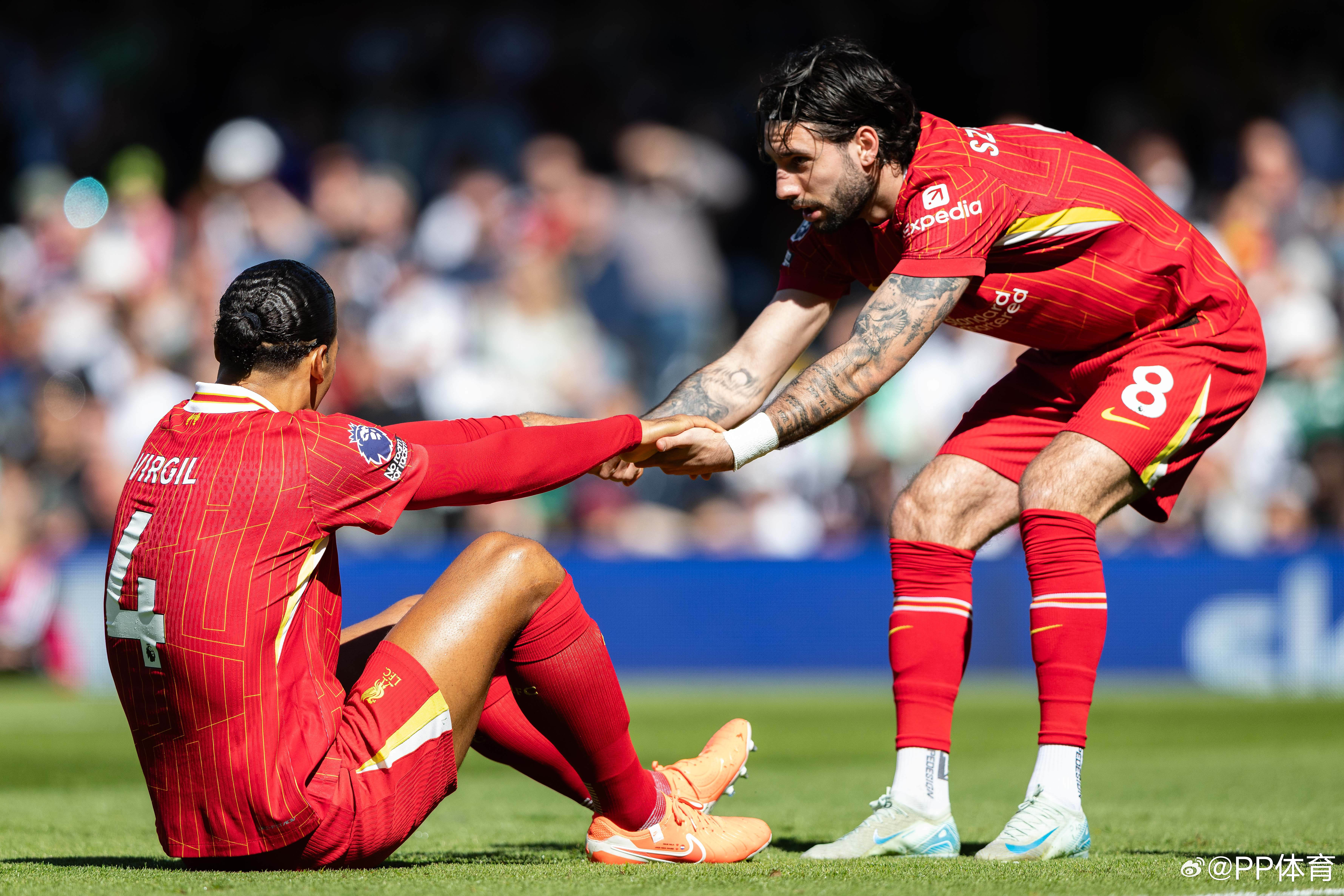 lol-包含利物浦发布备战花絮；冲刺阶段篮板制胜；国王杯任务艰巨；球队文化再被提及的词条